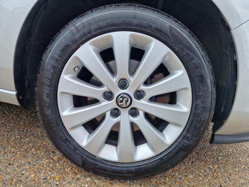 VAUXHALL ZAFIRA TOURER