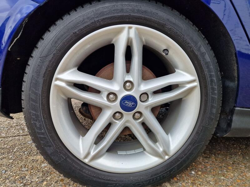 FORD FOCUS