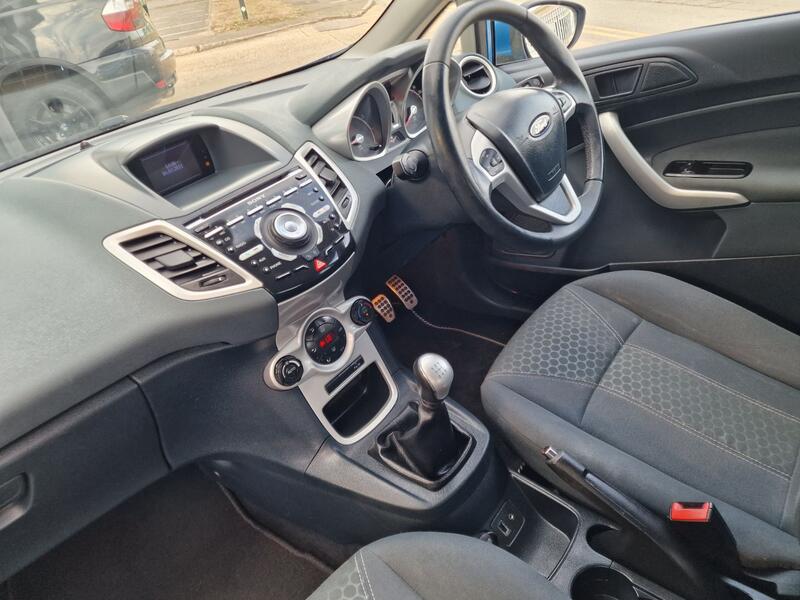 FORD FIESTA