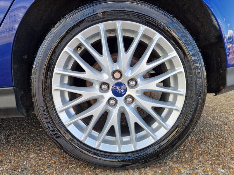 FORD FOCUS