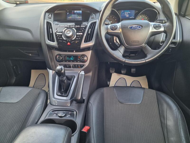 FORD FOCUS