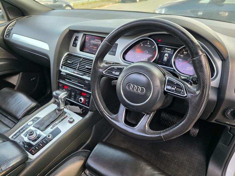 AUDI Q7