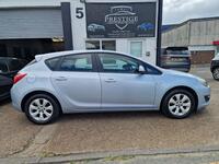 VAUXHALL ASTRA