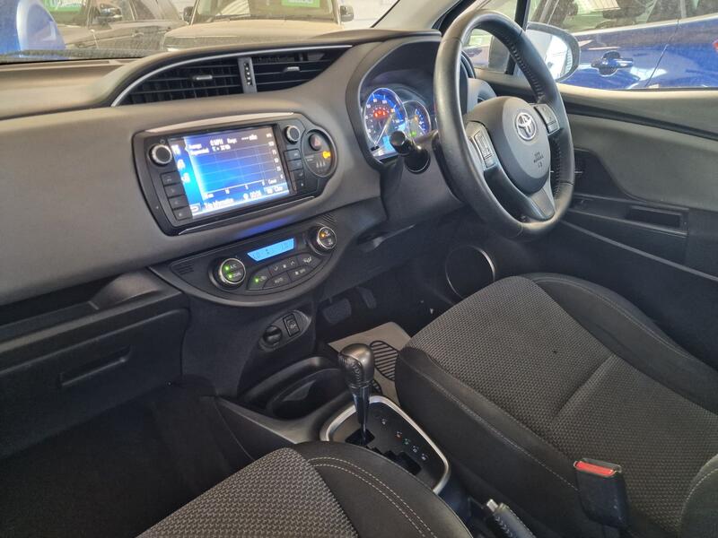 TOYOTA YARIS