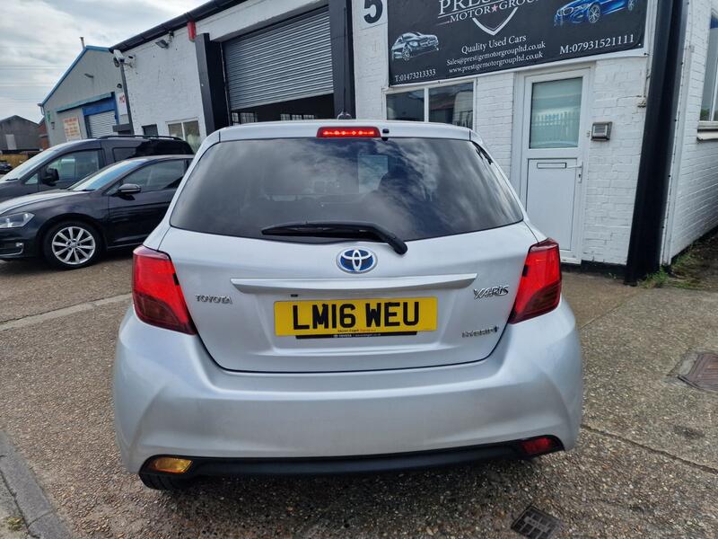 TOYOTA YARIS
