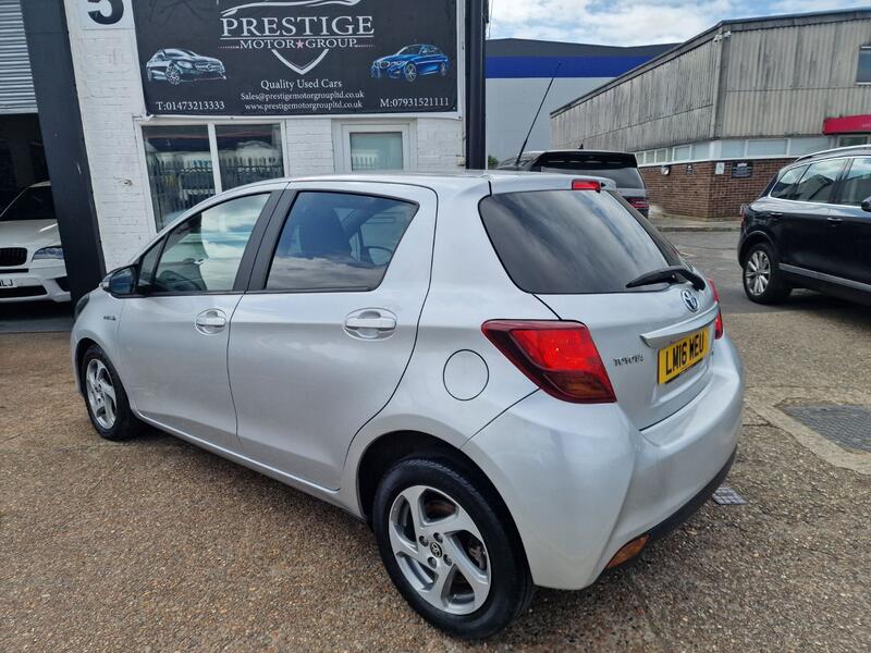TOYOTA YARIS