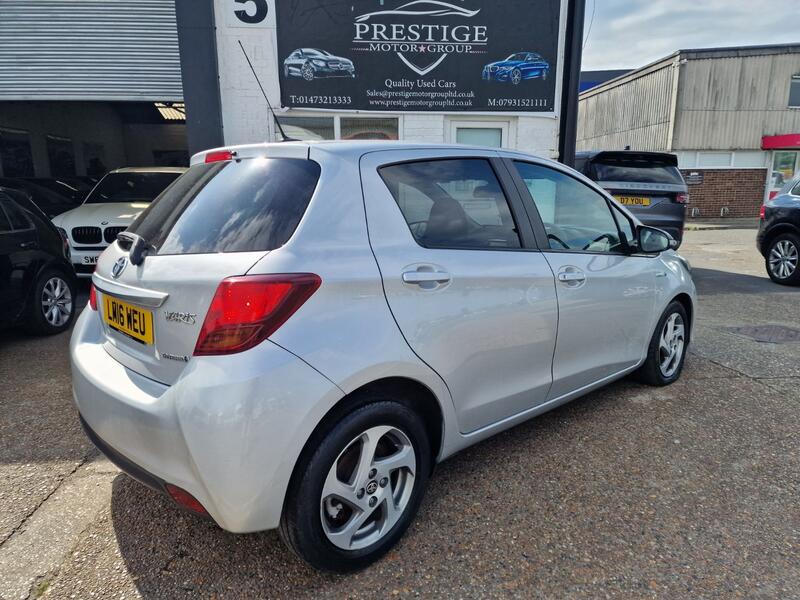 TOYOTA YARIS