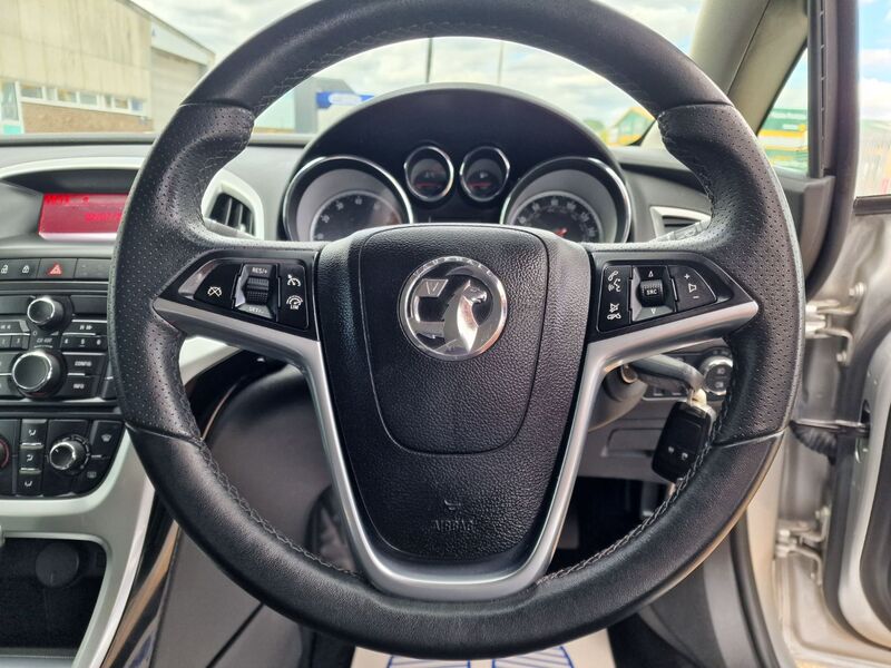 VAUXHALL ASTRA