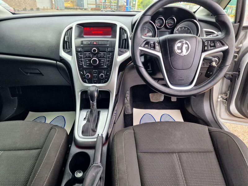 VAUXHALL ASTRA
