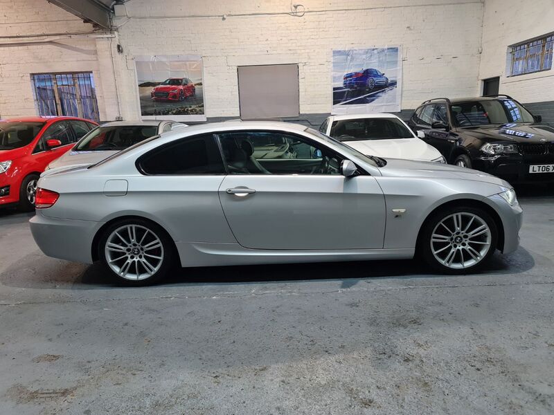 BMW 3 SERIES