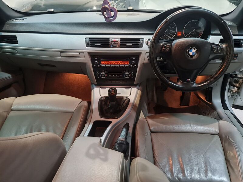 BMW 3 SERIES