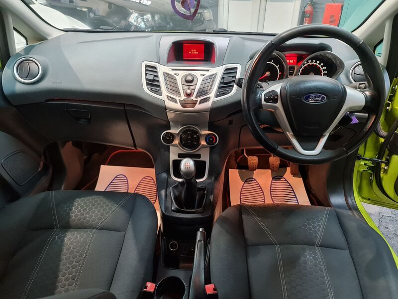 FORD FIESTA