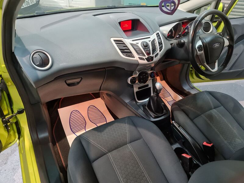 FORD FIESTA