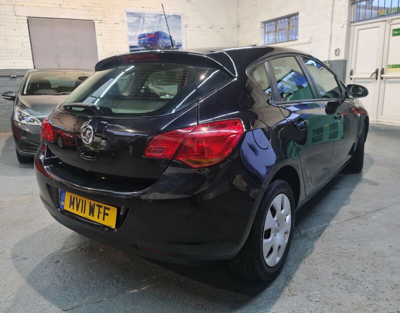 VAUXHALL ASTRA