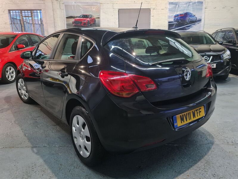 VAUXHALL ASTRA