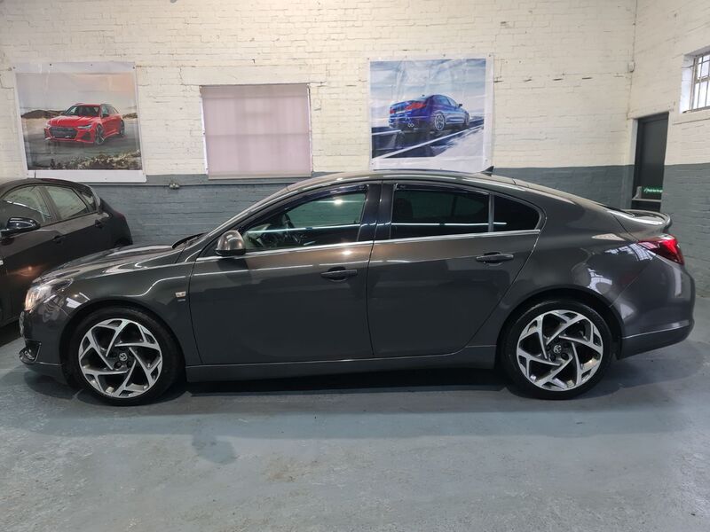 VAUXHALL INSIGNIA