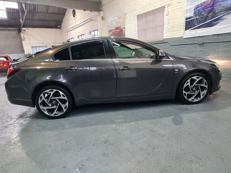 VAUXHALL INSIGNIA