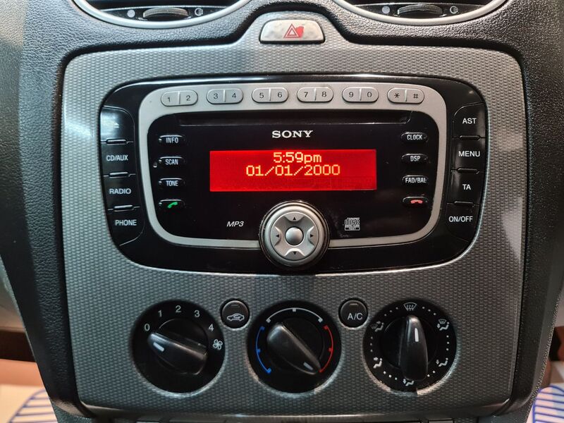 FORD FOCUS