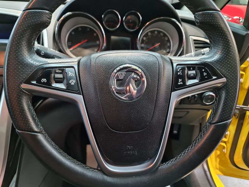 VAUXHALL ASTRA