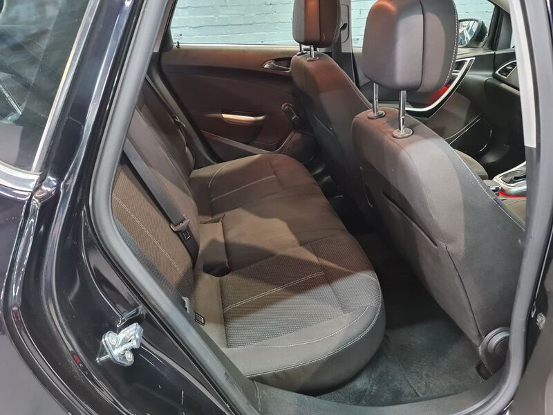 VAUXHALL ASTRA
