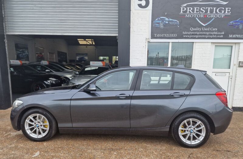 BMW 1 SERIES