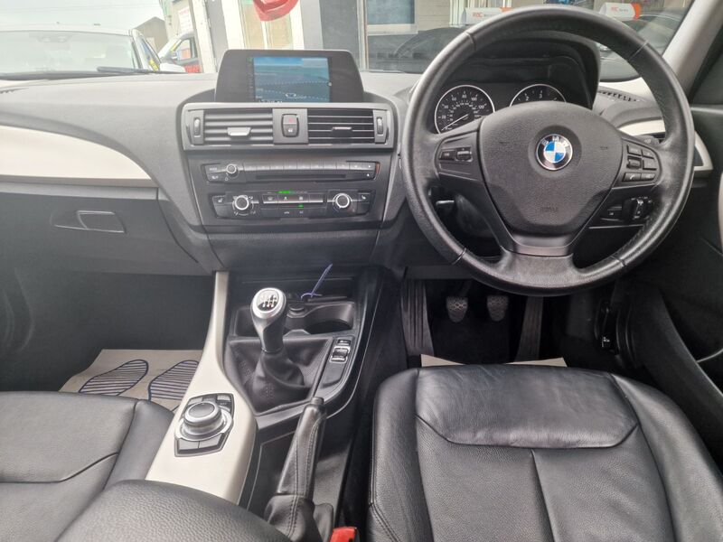 BMW 1 SERIES