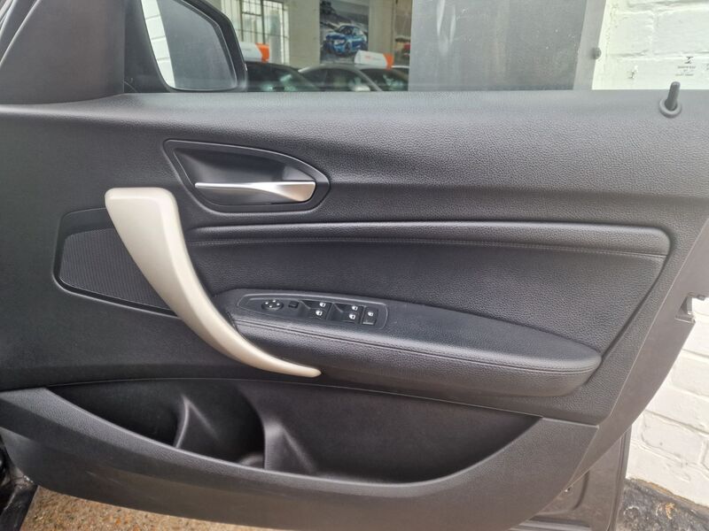 BMW 1 SERIES