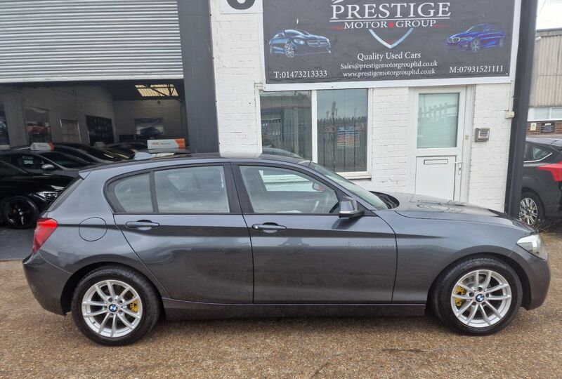 BMW 1 SERIES