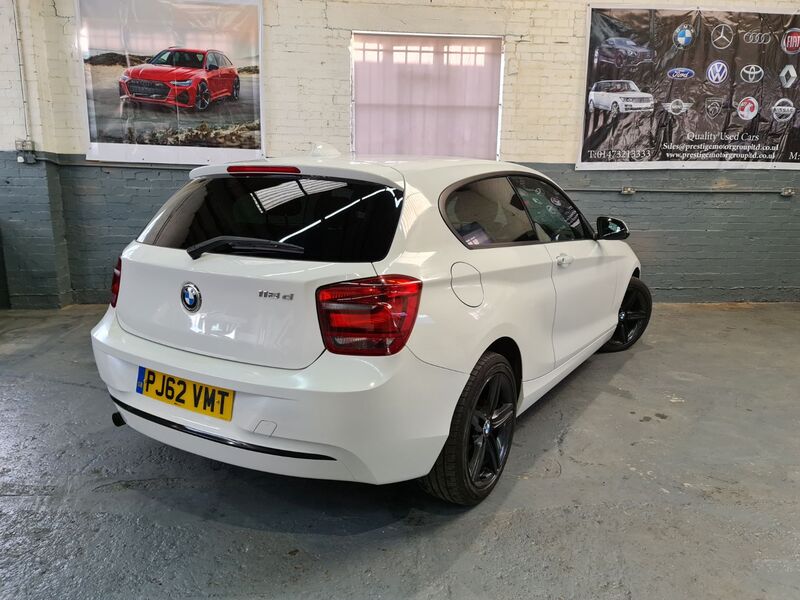 BMW 1 SERIES