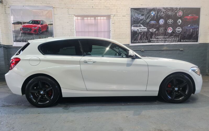 BMW 1 SERIES