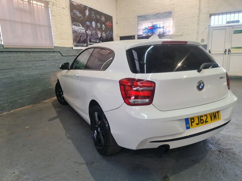 BMW 1 SERIES