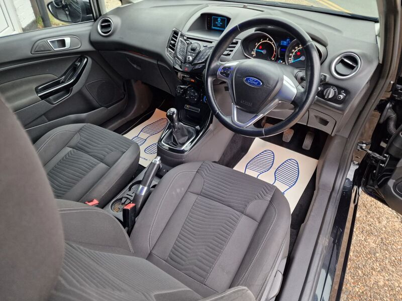FORD FIESTA