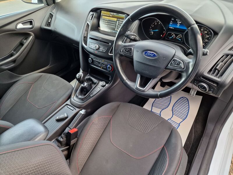 FORD FOCUS