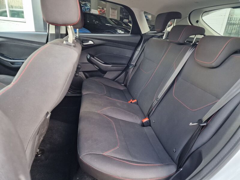 FORD FOCUS