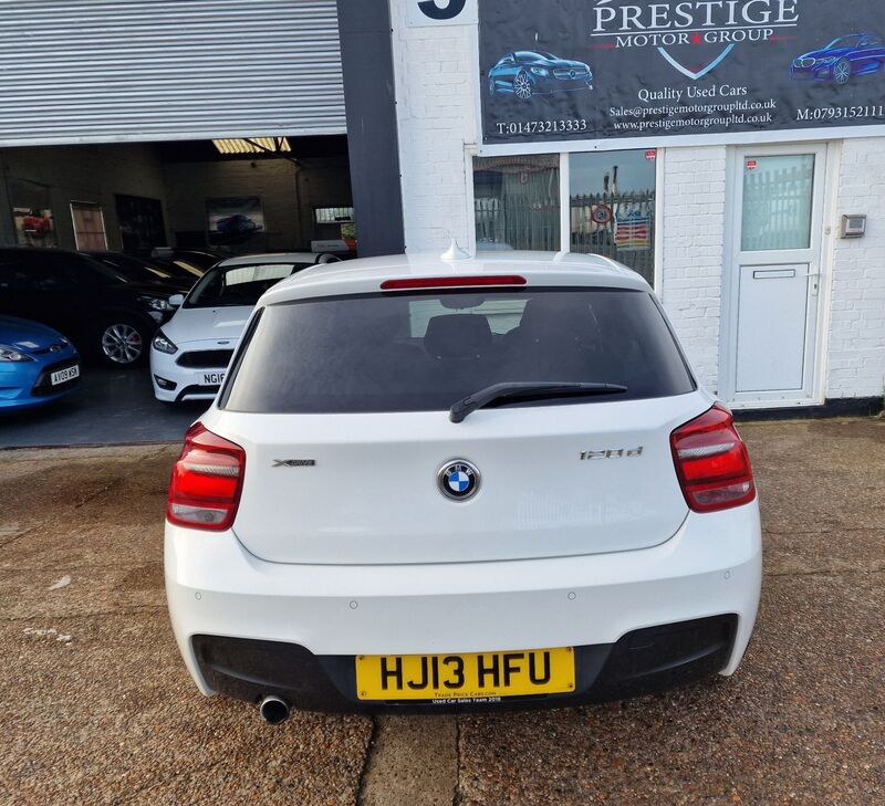 BMW 1 SERIES